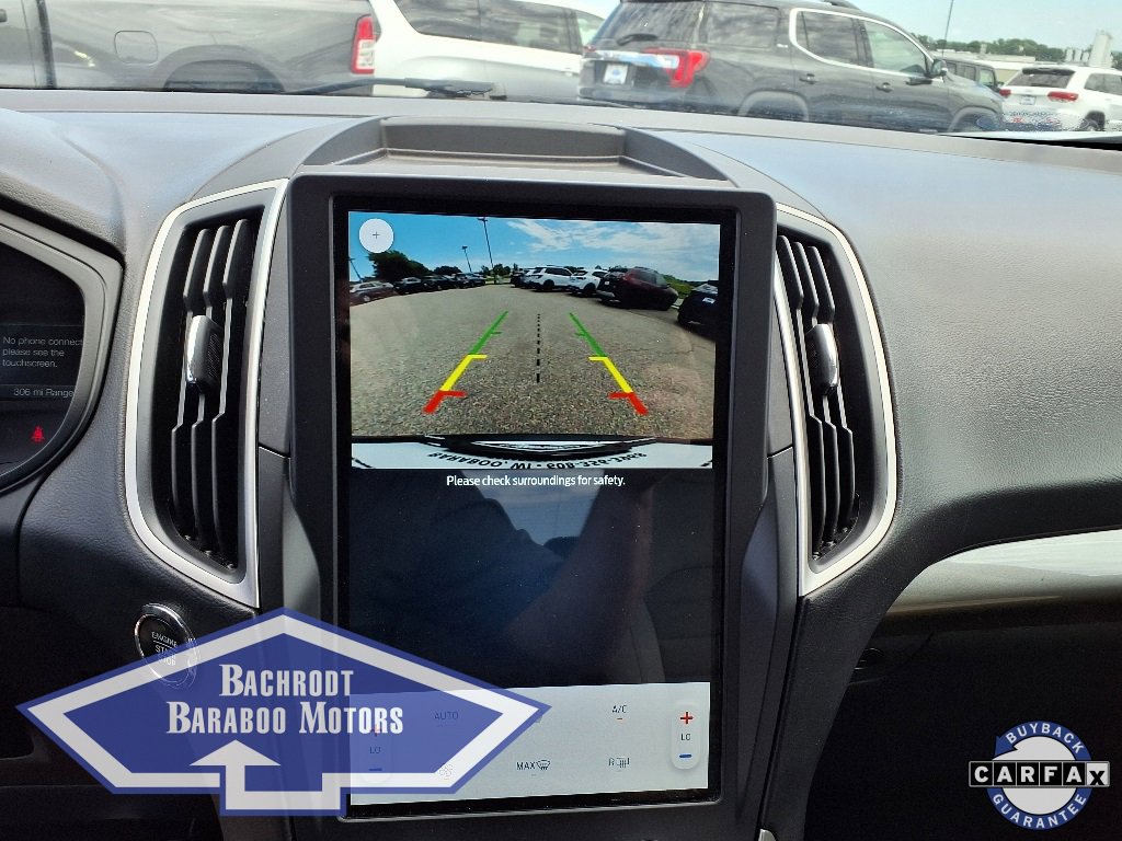 Used 2022 Ford Edge SE image 3