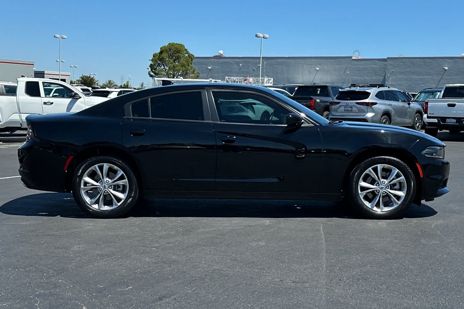 Used 2023 Dodge Charger SXT w/ Blacktop Special Edition AWD/4WD image 6