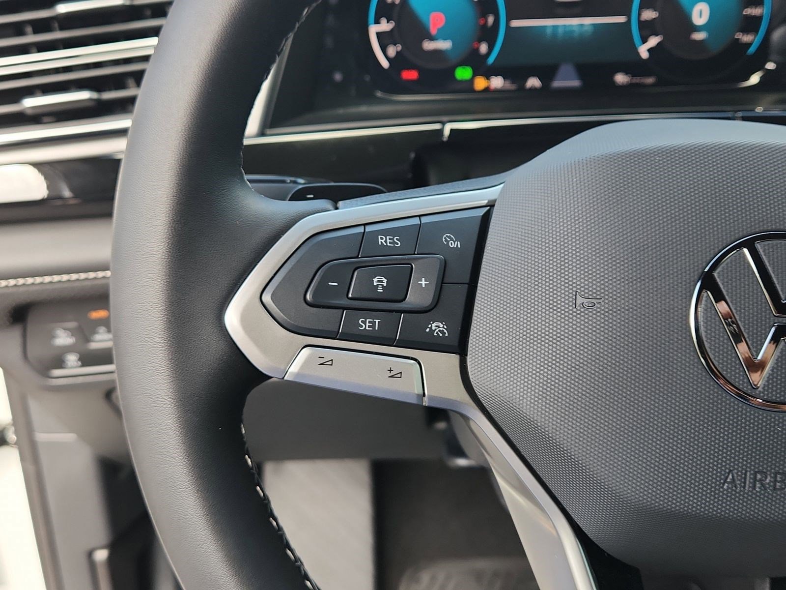 New 2025 Volkswagen Atlas Cross Sport SE image 23