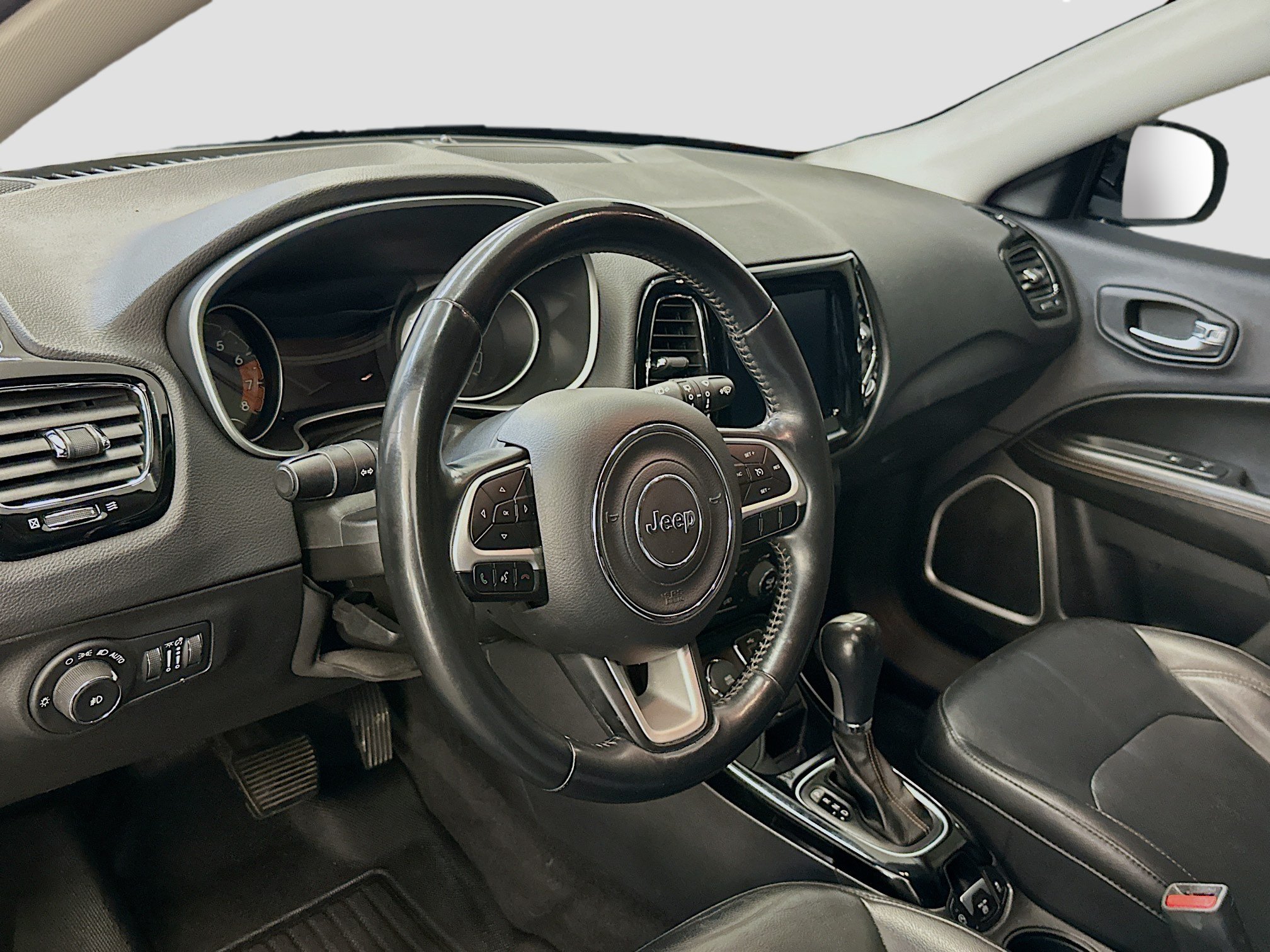 Used 2018 Jeep Compass Limited AWD/4WD image 18