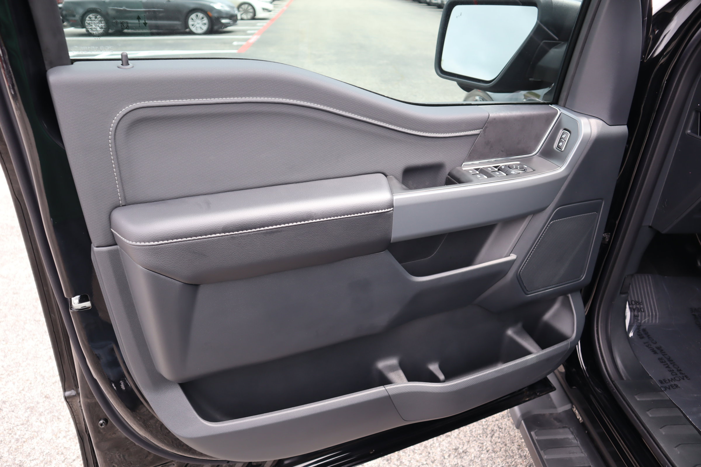 New 2025 Ford F150 XLT w/ Equipment Group 302A MID image 18