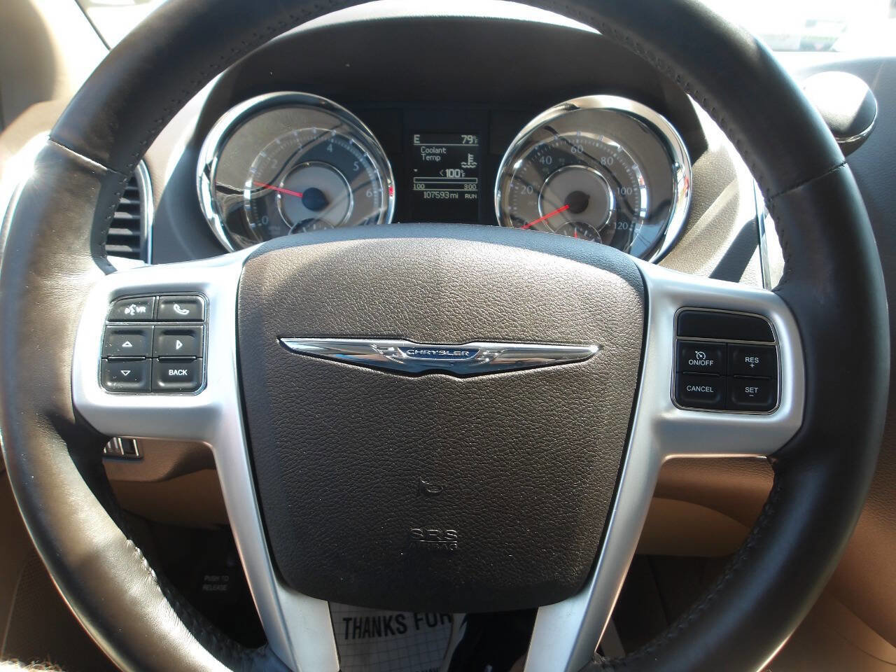 Used 2015 Chrysler Town & Country Touring-L w/ Driver Convenience Group image 15