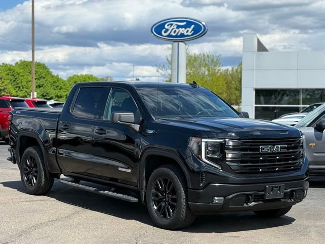 Used 2022 GMC Sierra 1500 Elevation w/ LPO, Elevation Black Package AWD/4WD image 33