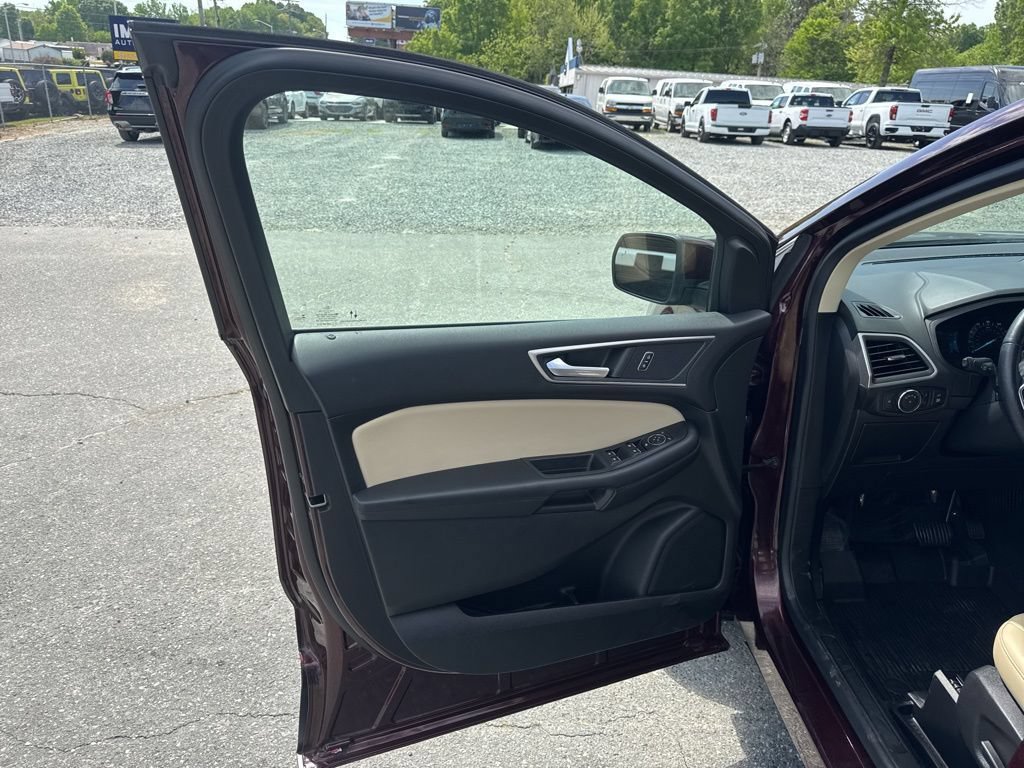 Used 2022 Ford Edge SEL w/ Convenience Package AWD/4WD image 22