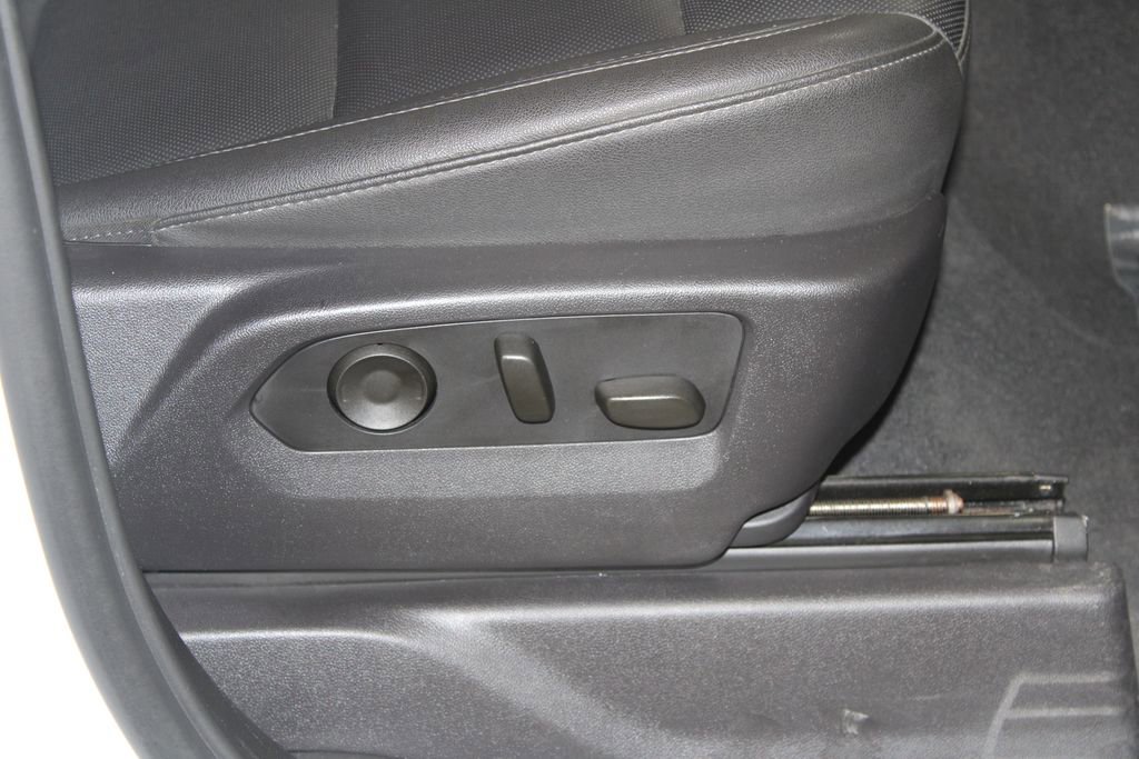 Used 2024 GMC Sierra 1500 SLT image 28