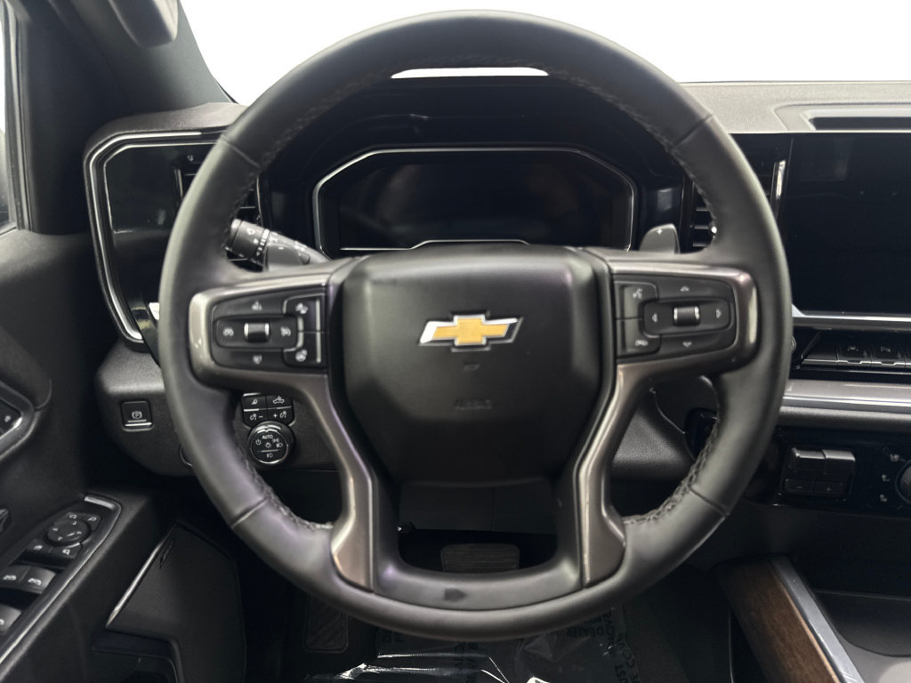 Used 2023 Chevrolet Silverado 1500 High Country w/ Technology Package AWD/4WD image 59
