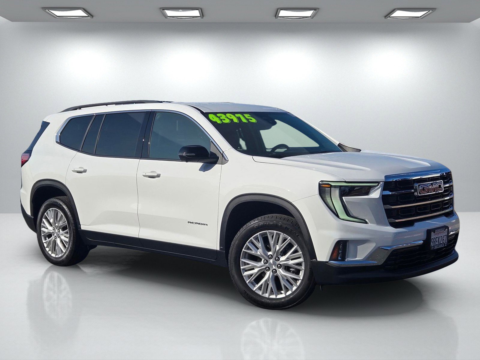 Used 2025 GMC Acadia Elevation w/ Elevation Premium Package