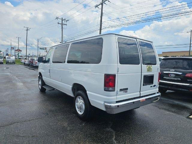 Used 2011 Ford E-350 and Econoline 350 XLT RWD image 6