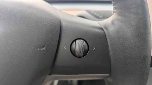 Used 2023 Tesla Model Y Long Range image 26