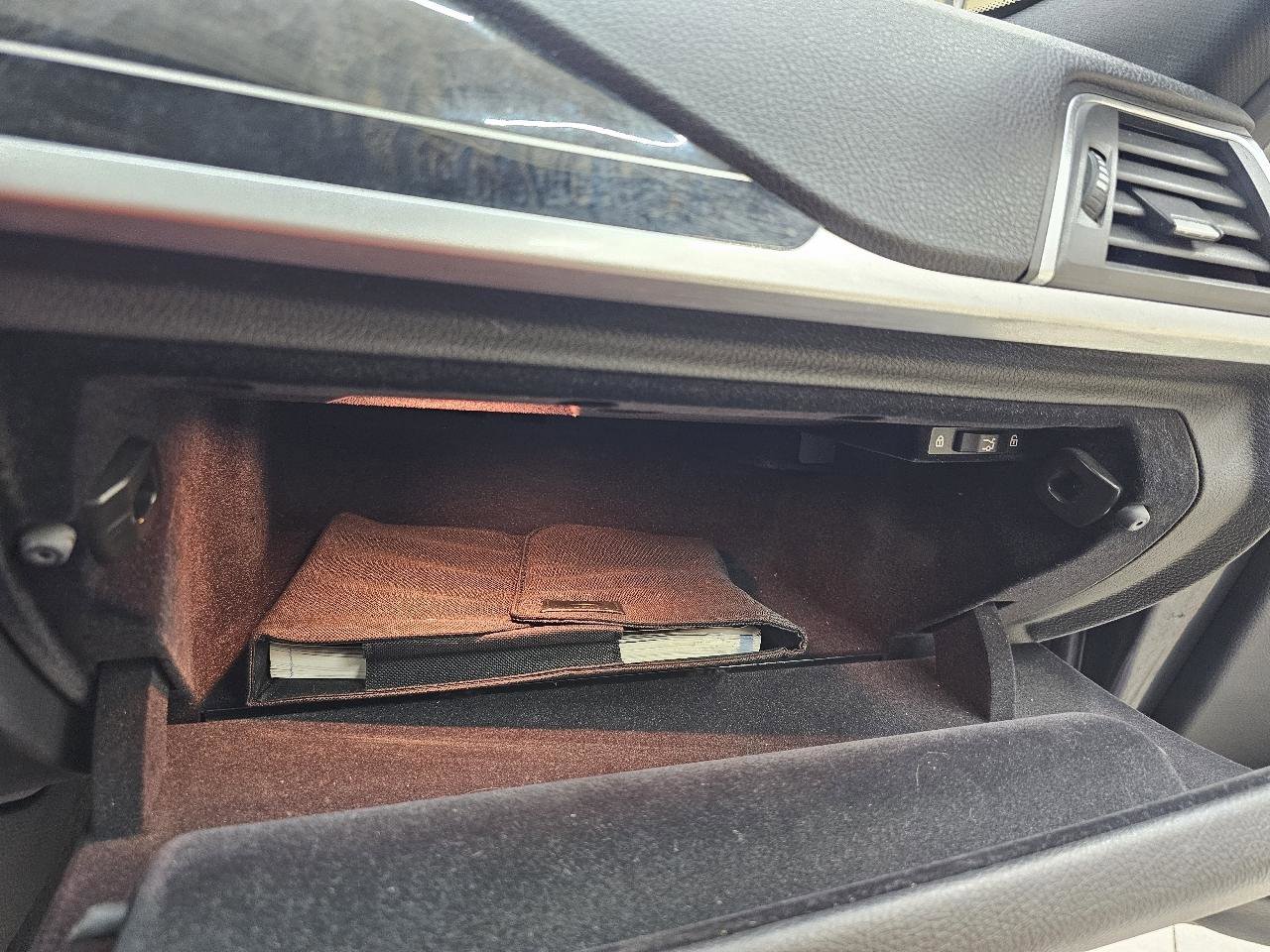 Used 2016 BMW 328i Sedan image 36