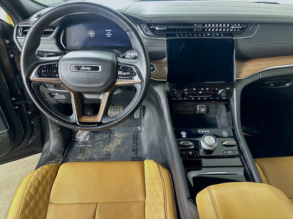 Used 2022 Jeep Grand Cherokee Summit w/ Luxury Tech Group V image 17