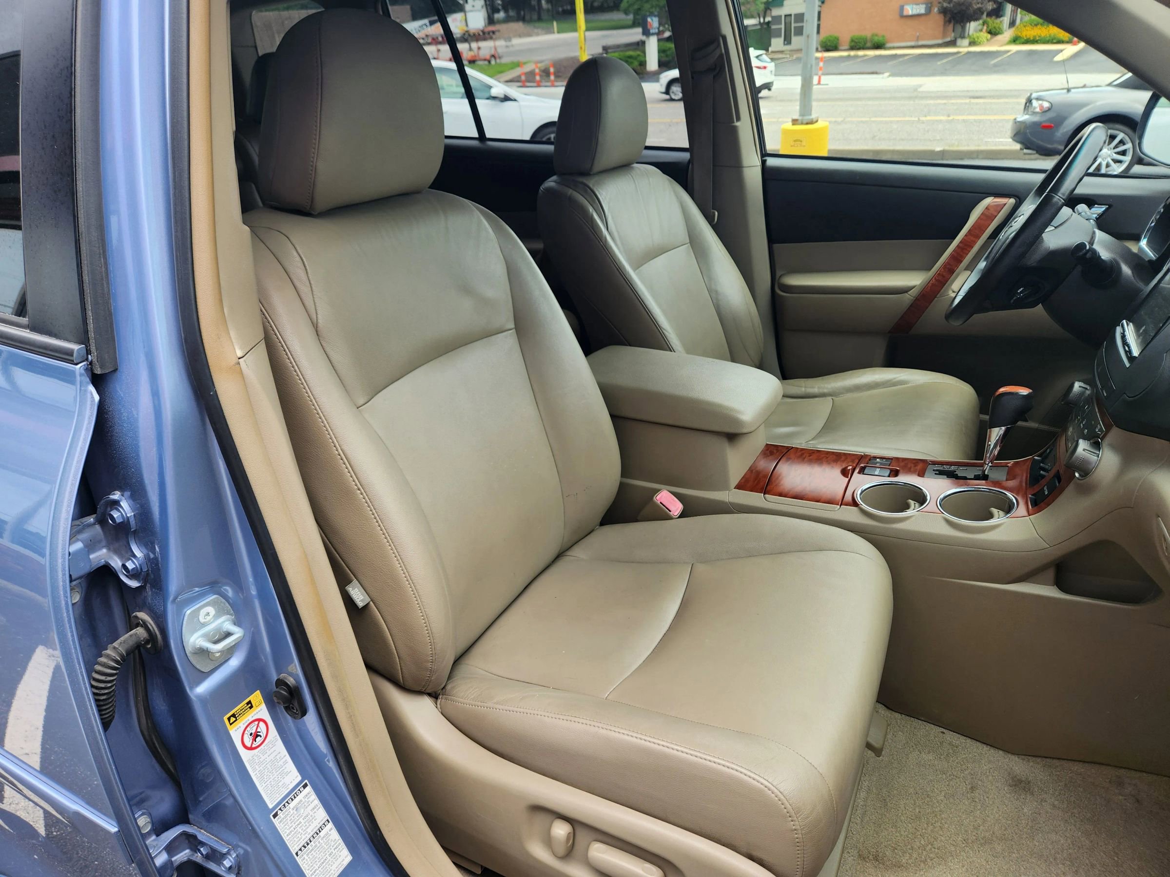 Used 2010 Toyota Highlander Limited image 54