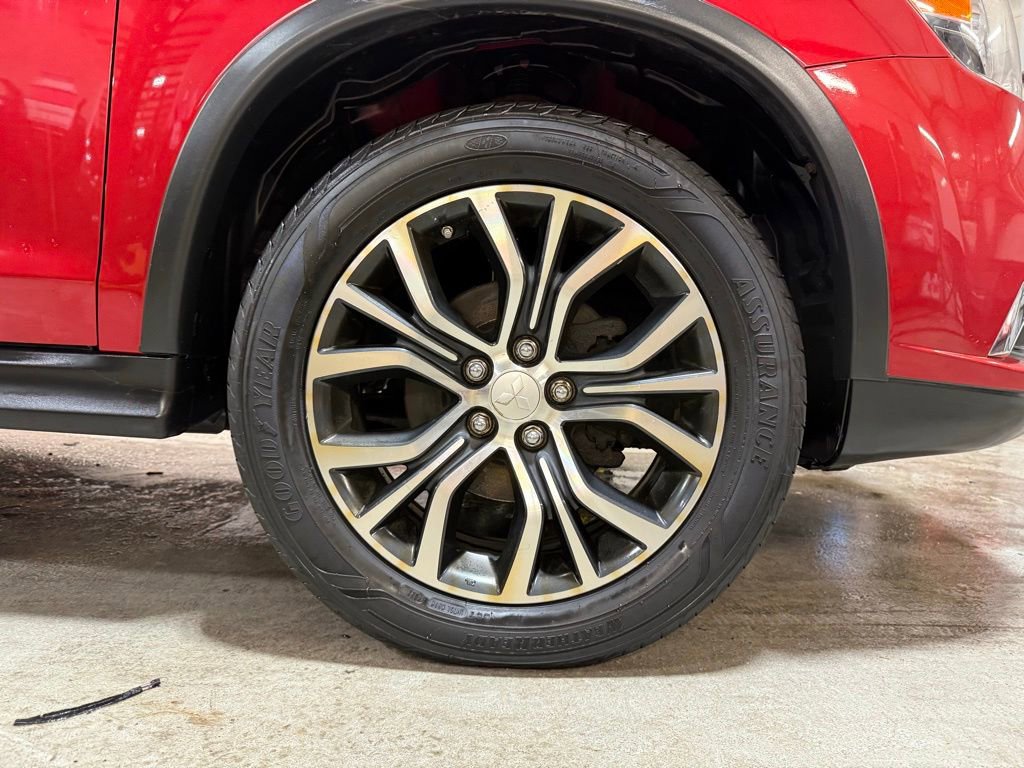 Used 2017 Mitsubishi Outlander Sport SE image 33