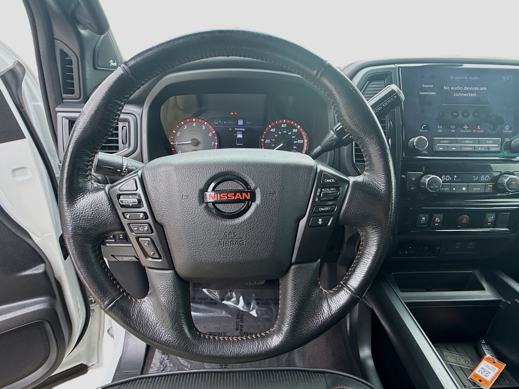 Used 2021 Nissan Titan PRO-4X w/ Pro-4x Utility Package AWD/4WD image 10