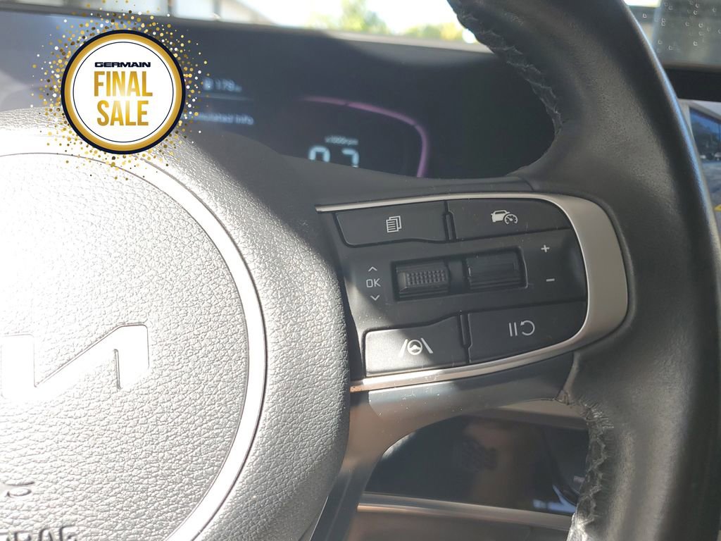 Used 2023 Kia Sportage EX image 30