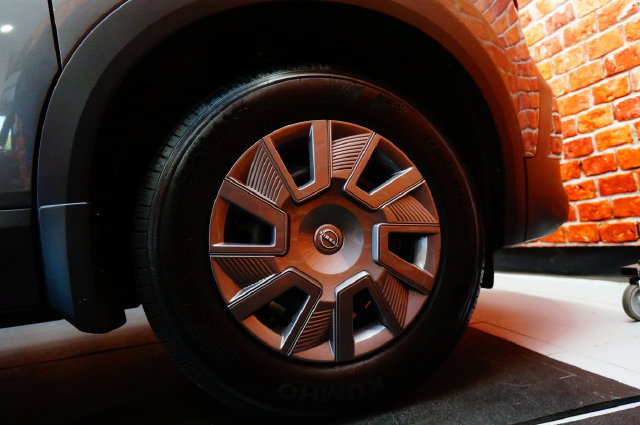 Certified 2026 Nissan Kicks S FWD image 70