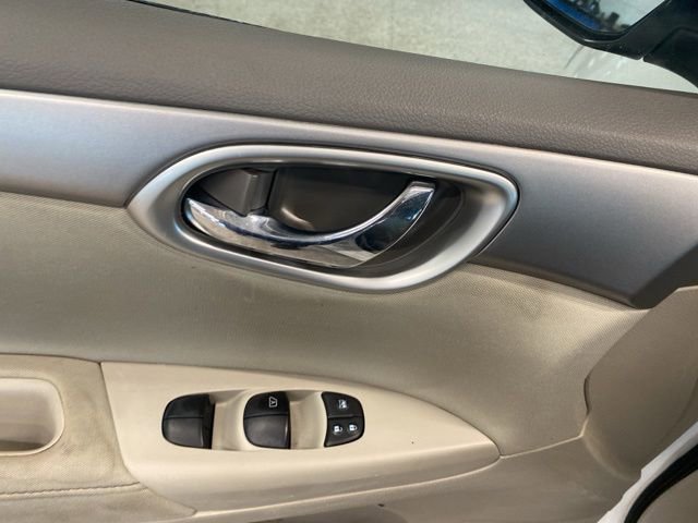 Used 2014 Nissan Sentra SV FWD image 19