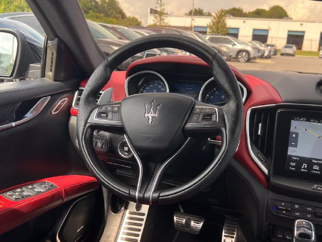 Used 2019 Maserati Ghibli GranSport RWD image 18