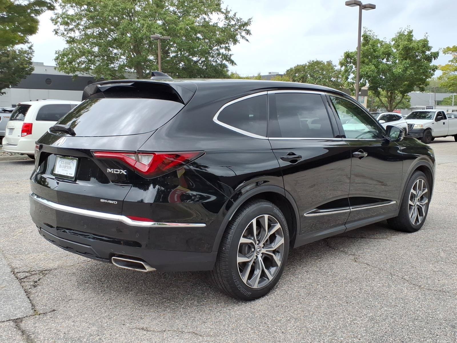 Used 2023 Acura MDX w/ Technology Package AWD/4WD image 8