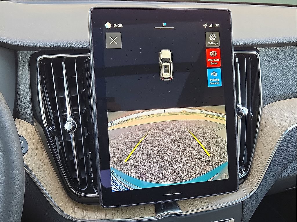 New 2026 Volvo XC60 B5 Core AWD/4WD image 20