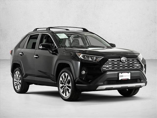 Used 2019 Toyota RAV4 Limited FWD image 3