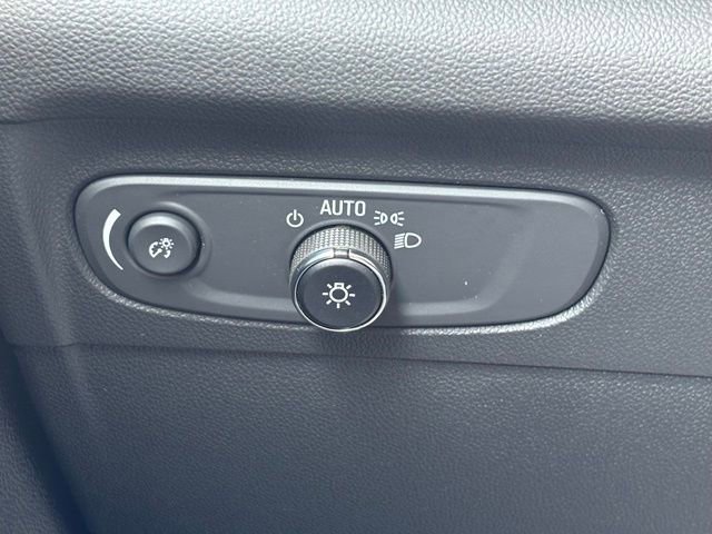 Used 2023 Buick Envision Essence w/ Sport Touring Package AWD/4WD image 27
