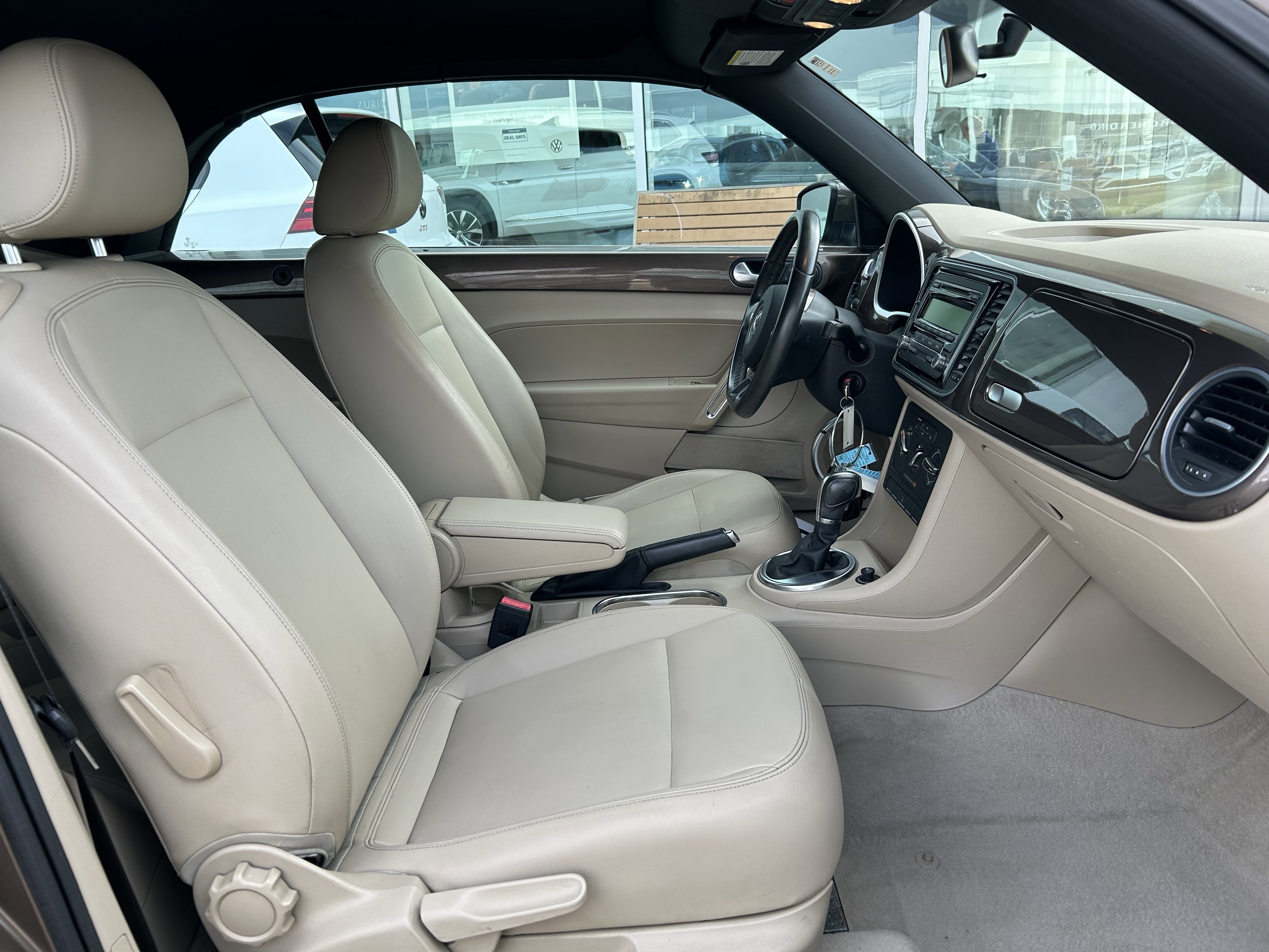 Used 2014 Volkswagen Beetle 1.8T image 22