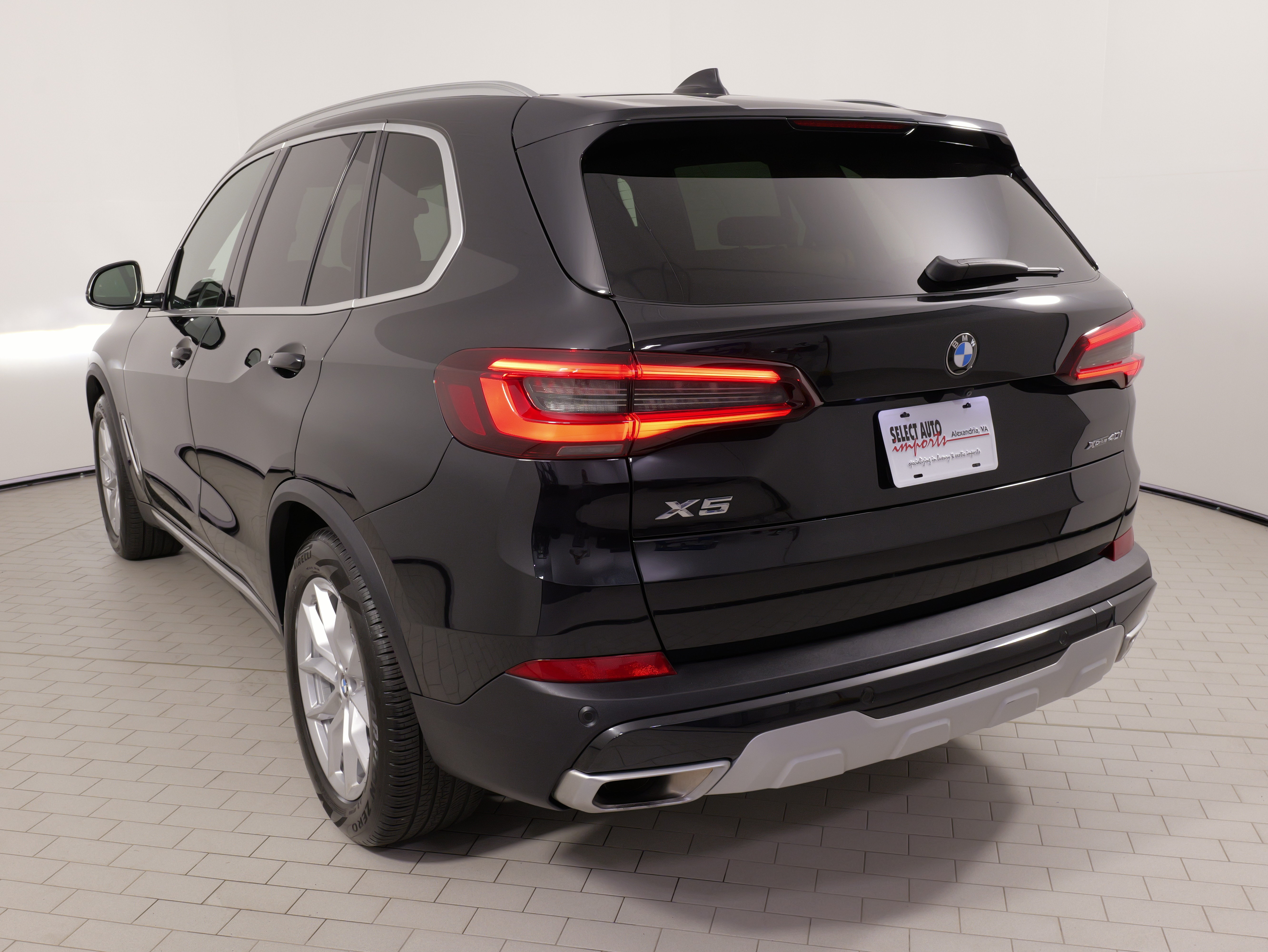 Used 2023 BMW X5 xDrive40i w/ Premium Package AWD/4WD image 14