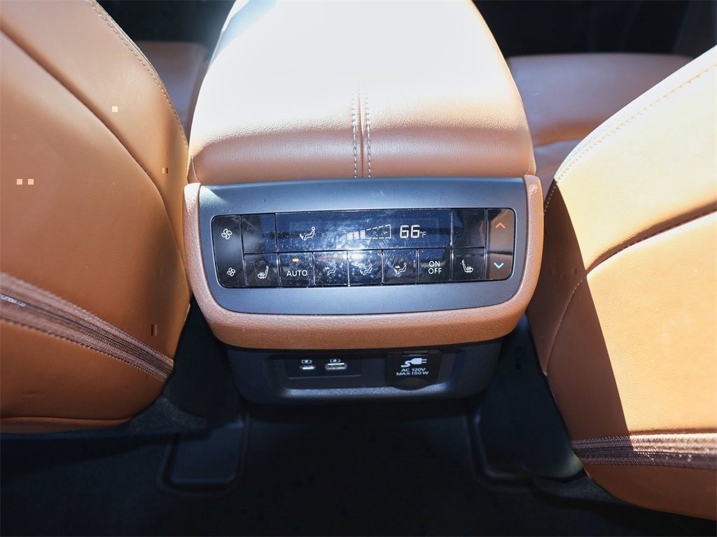 Used 2023 Nissan Pathfinder Platinum w/ Cargo Package image 19