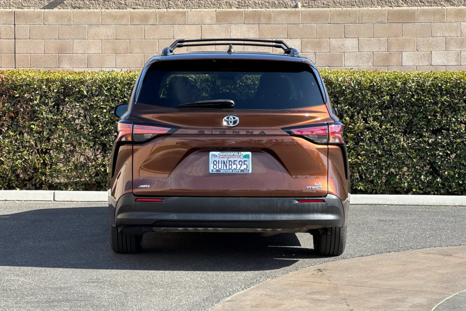 Used 2021 Toyota Sienna LE AWD/4WD image 5