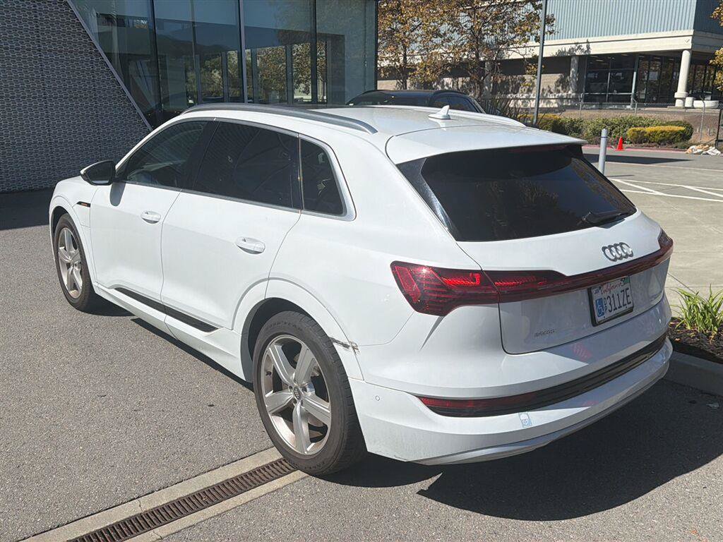 Used 2019 Audi e-tron Premium Plus AWD/4WD image 8