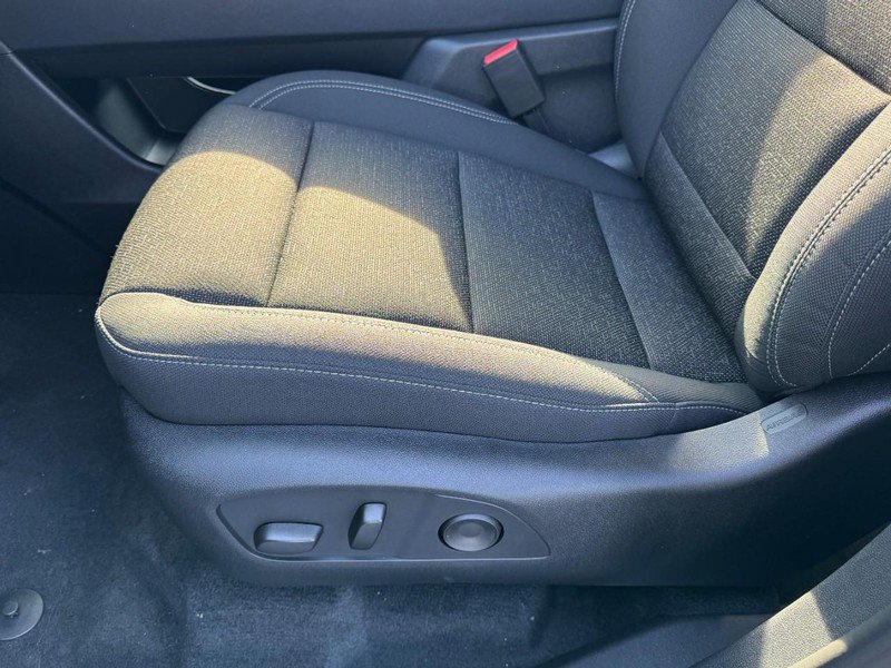 New 2026 Chevrolet Traverse LT image 9