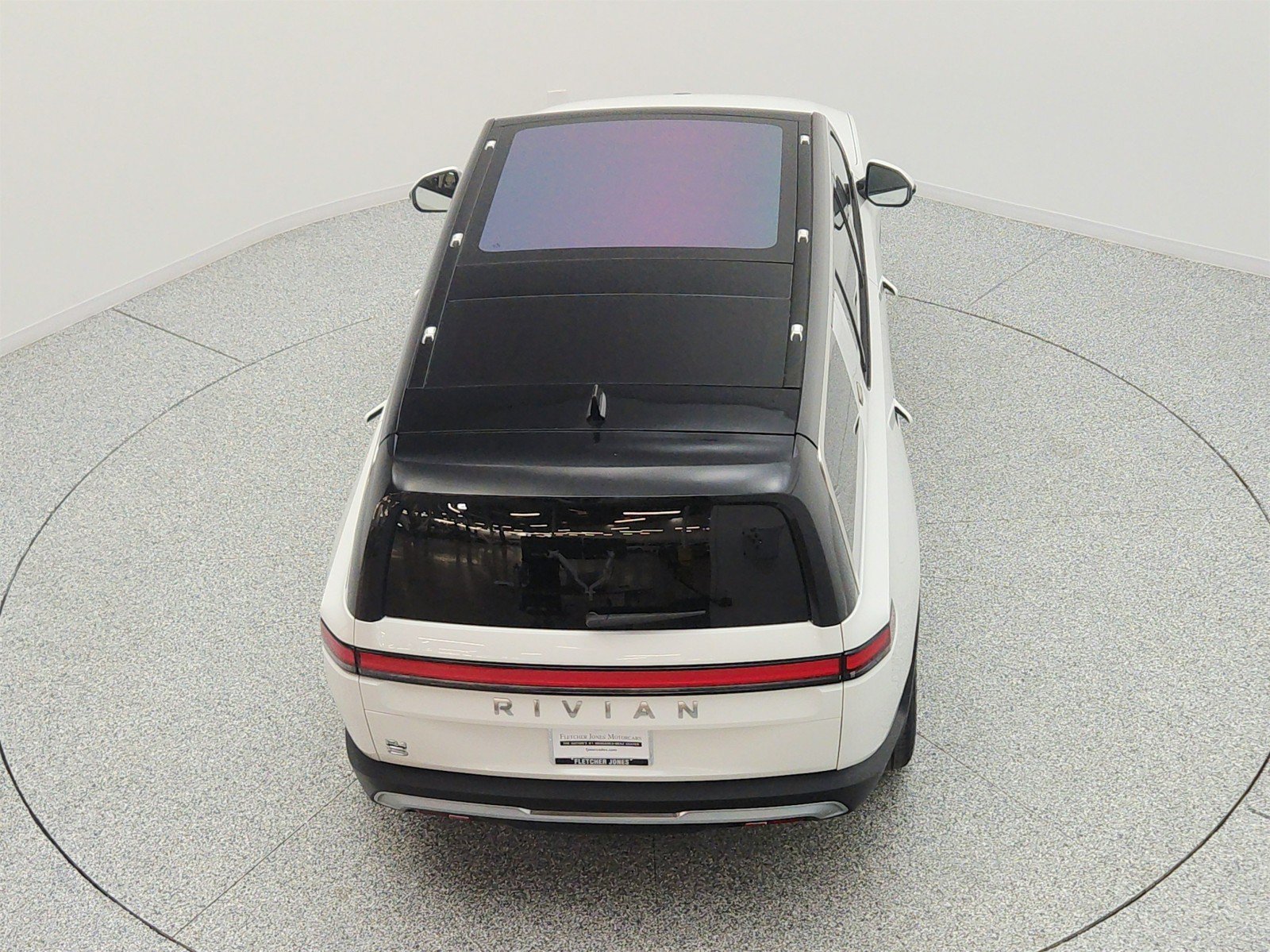 Used 2025 Rivian R1S Adventure AWD/4WD image 27