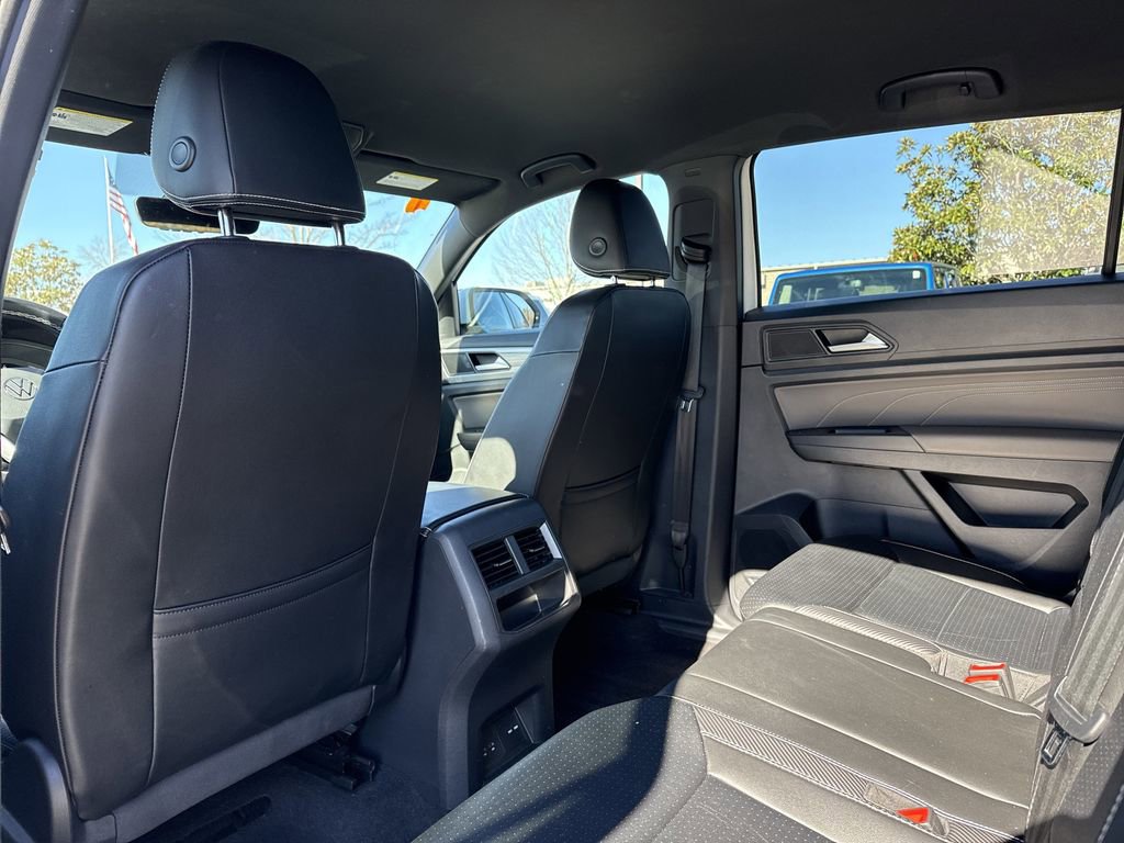 Used 2022 Volkswagen Atlas Cross Sport SE image 13