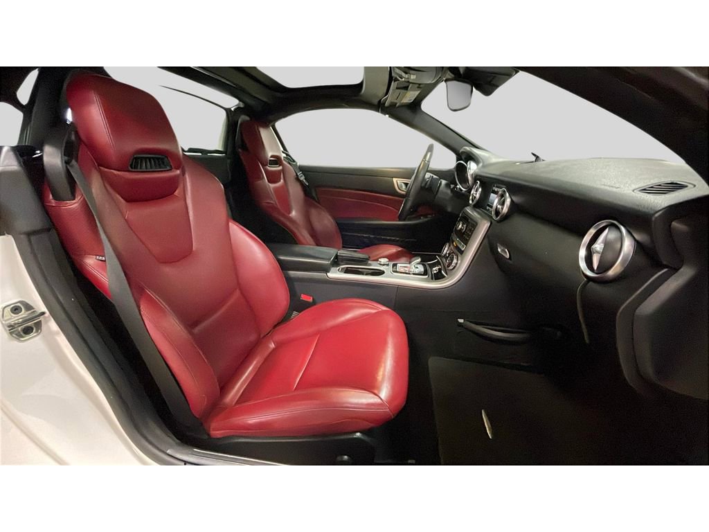 Used 2016 Mercedes-Benz SLK 300 image 16