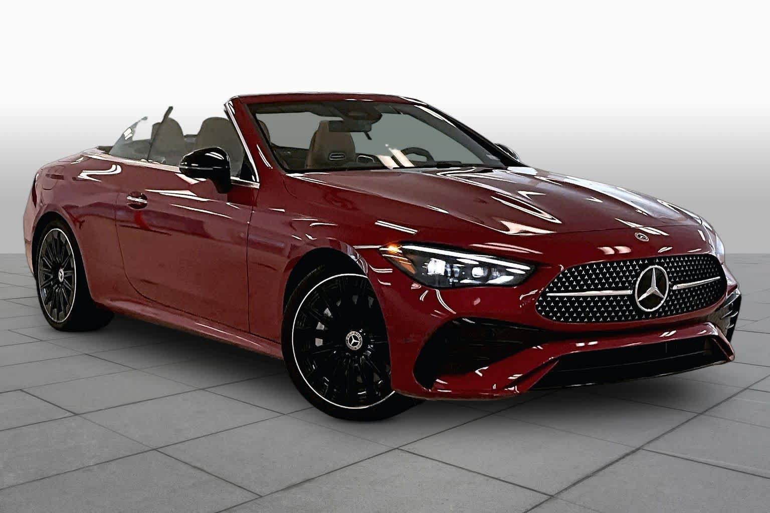 Used 2025 Mercedes-Benz CLE 450 4MATIC Cabriolet image 2