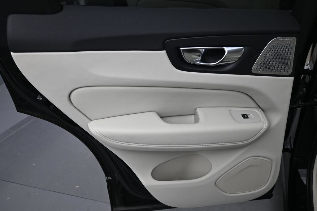 New 2026 Volvo XC60 B5 Ultra w/ Climate Package AWD/4WD image 19