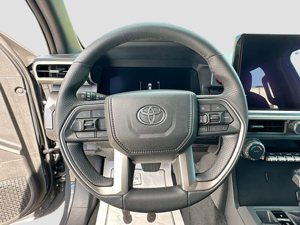 Used 2025 Toyota Tacoma TRD Off-Road image 11