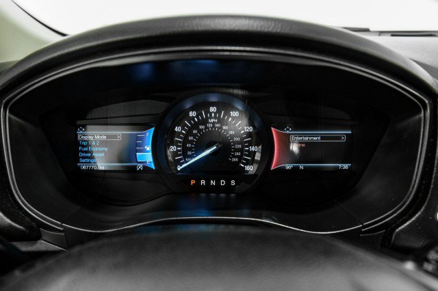 Used 2018 Ford Fusion SE w/ Equipment Group 201A FWD image 17