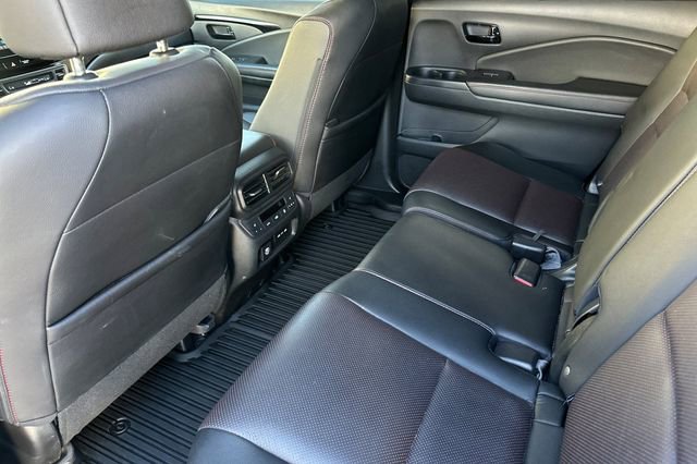 Used 2024 Honda Passport Black Edition image 11