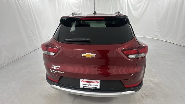 Used 2025 Chevrolet TrailBlazer LT w/ Driver Confidence Package image 4