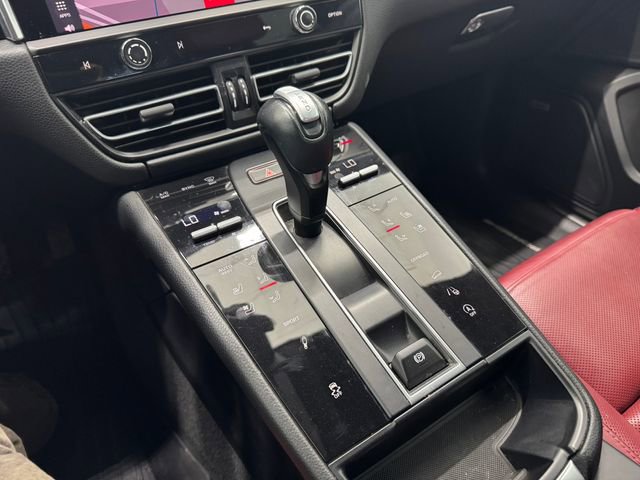 Used 2022 Porsche Macan S image 41