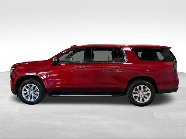 Used 2025 Chevrolet Suburban Premier w/ Sun And Tow Package AWD/4WD image 4