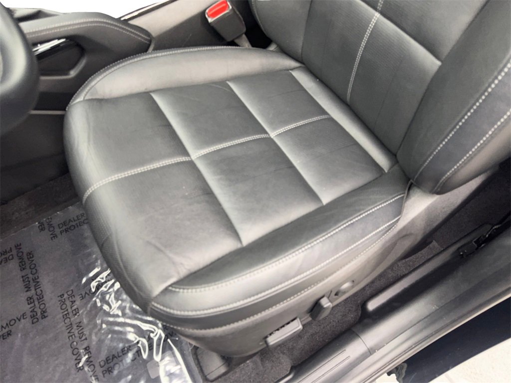 Used 2025 Kia Telluride EX w/ EX Captain's Chair Package image 27