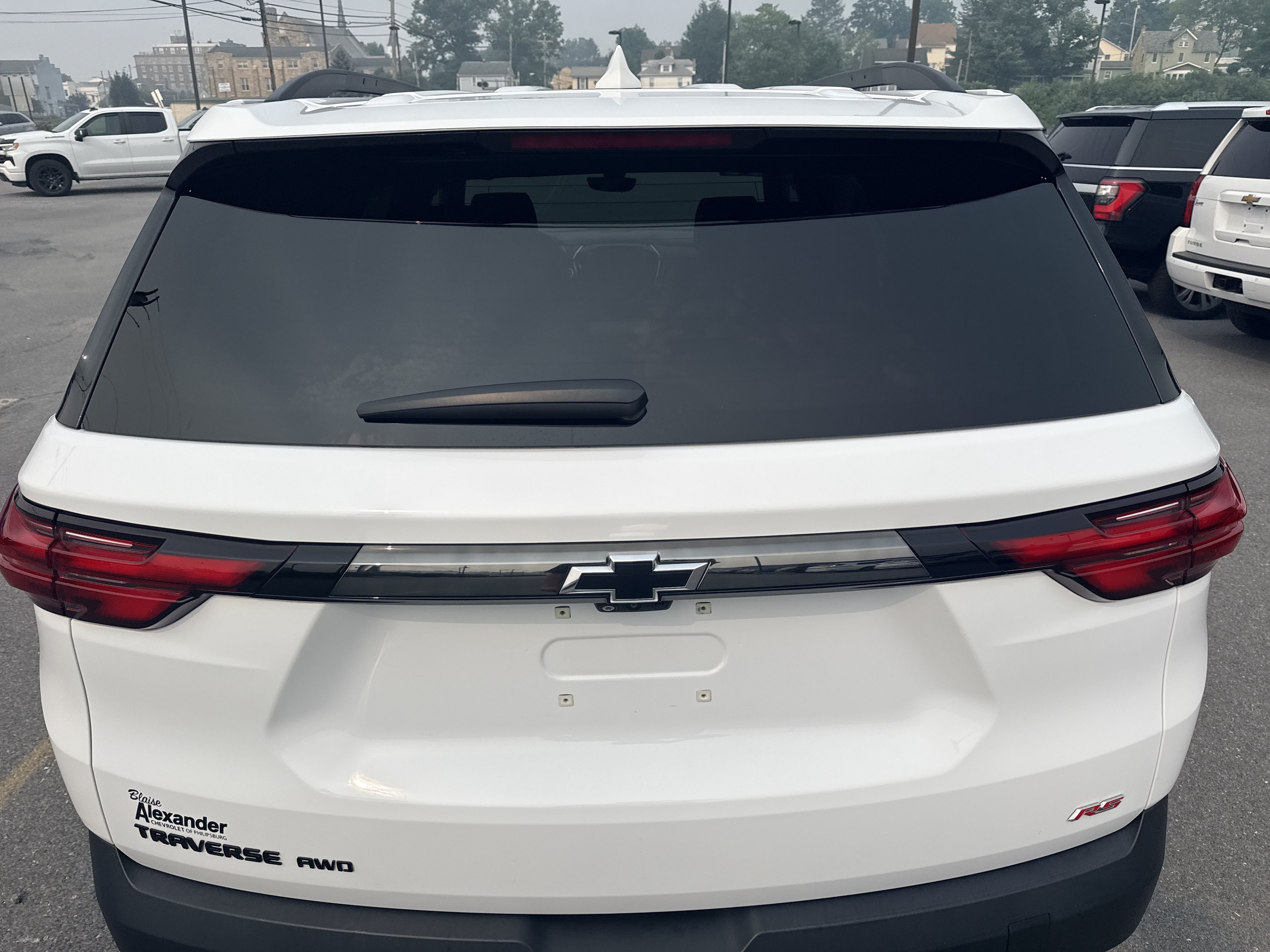 Used 2023 Chevrolet Traverse RS AWD/4WD image 14