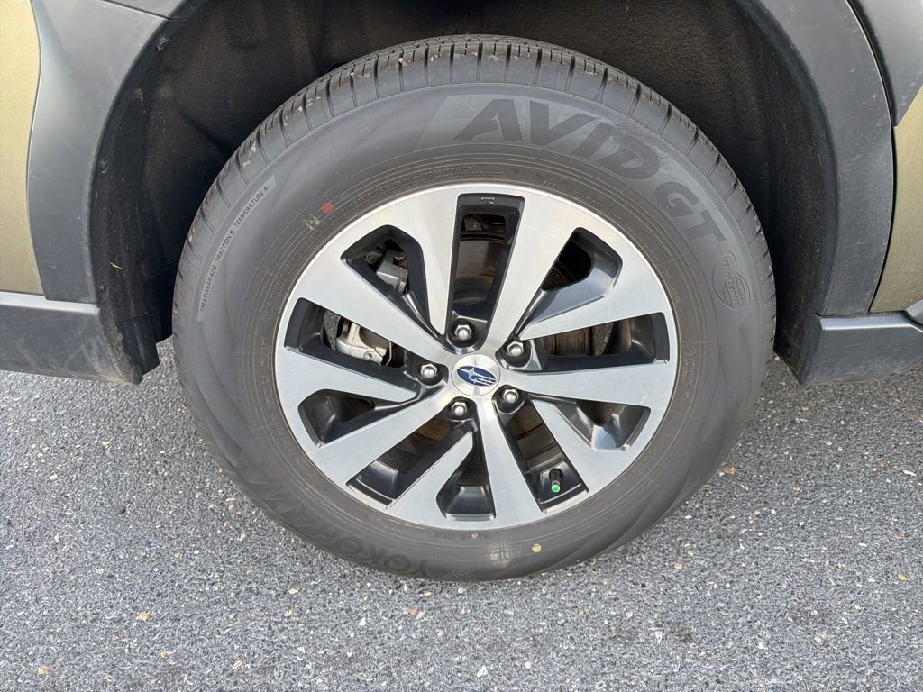 Certified 2025 Subaru Outback Premium image 11