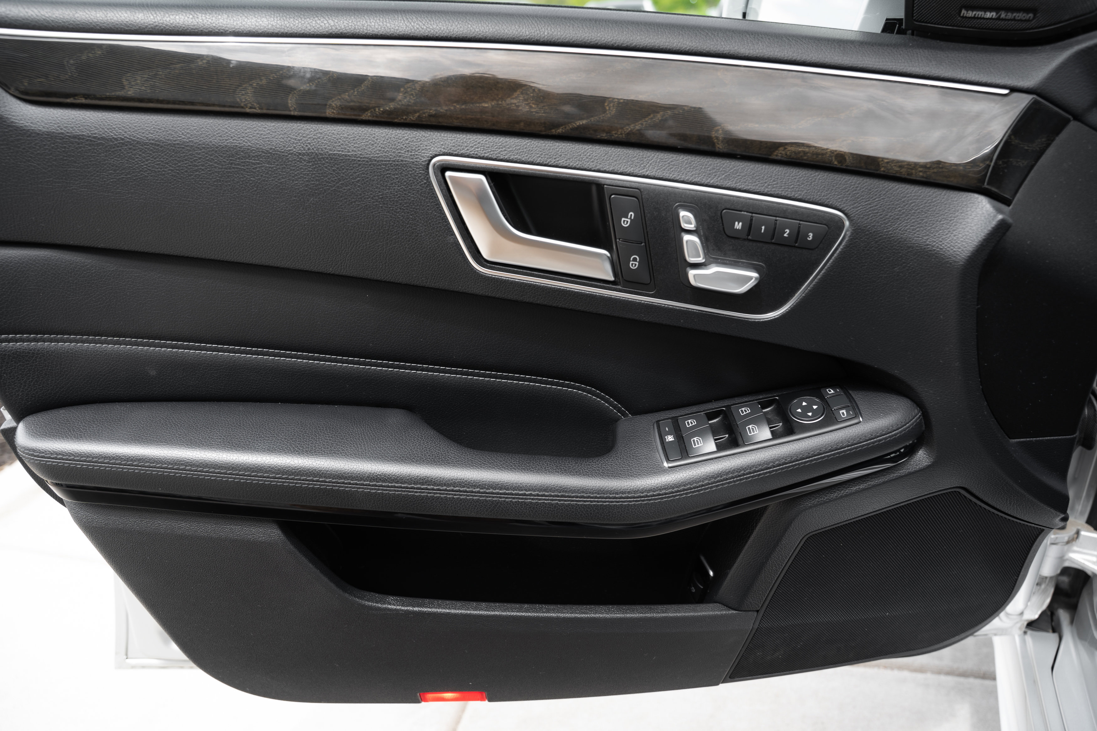 Used 2014 Mercedes-Benz E 350 4MATIC Sedan image 20