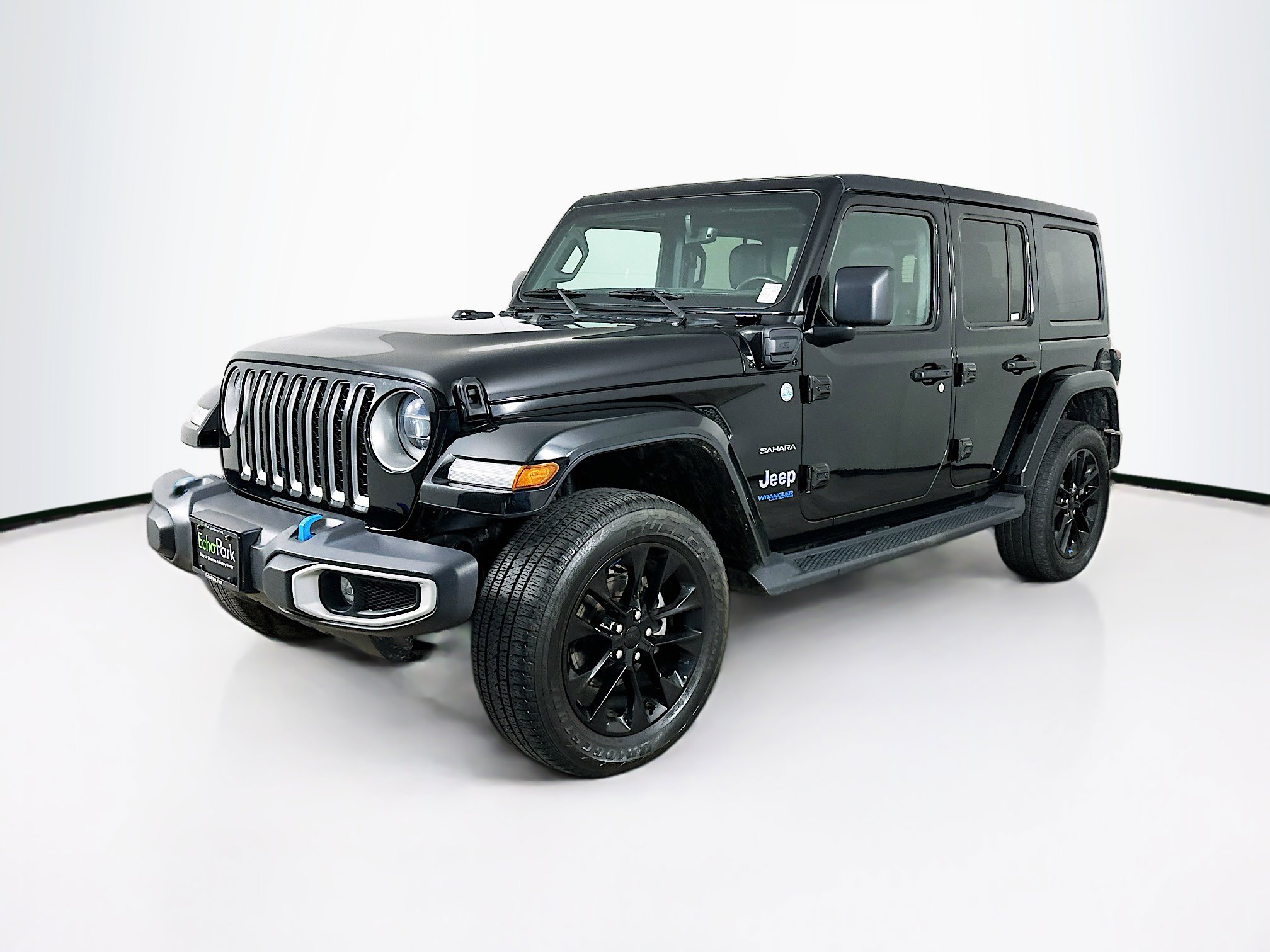 Used 2022 Jeep Wrangler Sahara w/ Cold Weather Group image 3