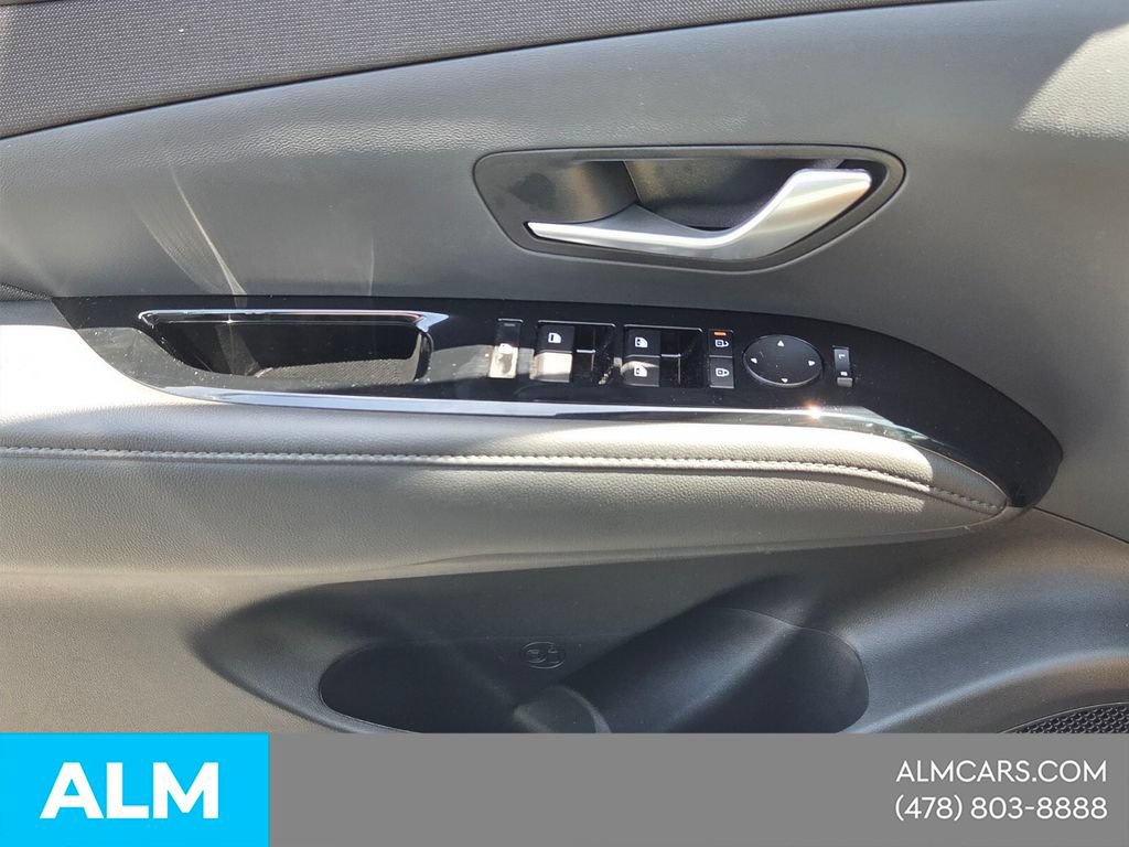 Used 2025 Hyundai Tucson Limited AWD/4WD image 29