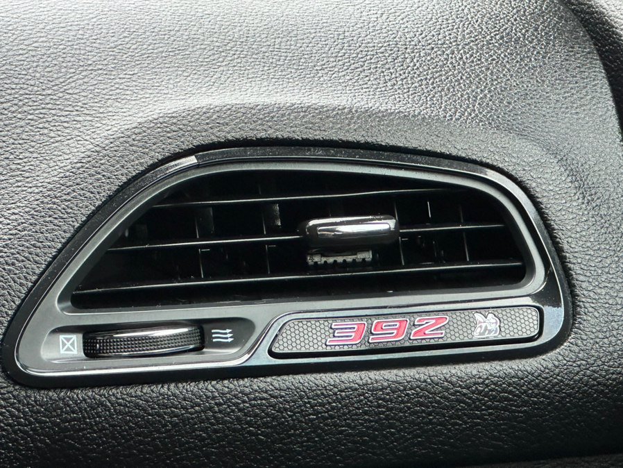 Used 2022 Dodge Challenger R/T Scat Pack RWD image 27